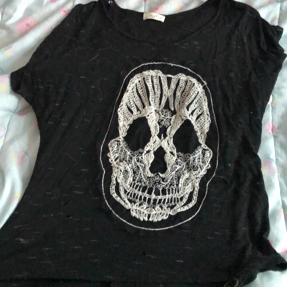 Skull shirt